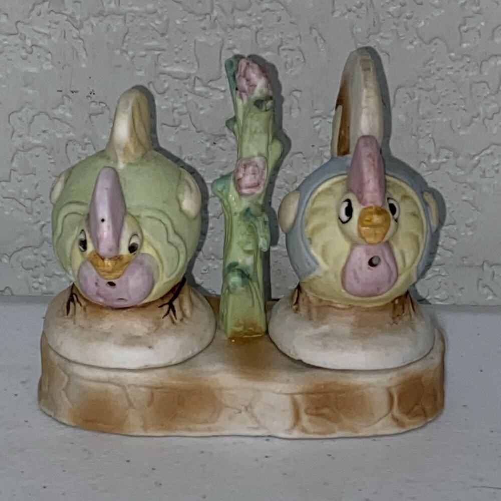 Vintage UCAGCO Occupied Japan Chicks On Nest Salt Pepper Shaker Set with Holder